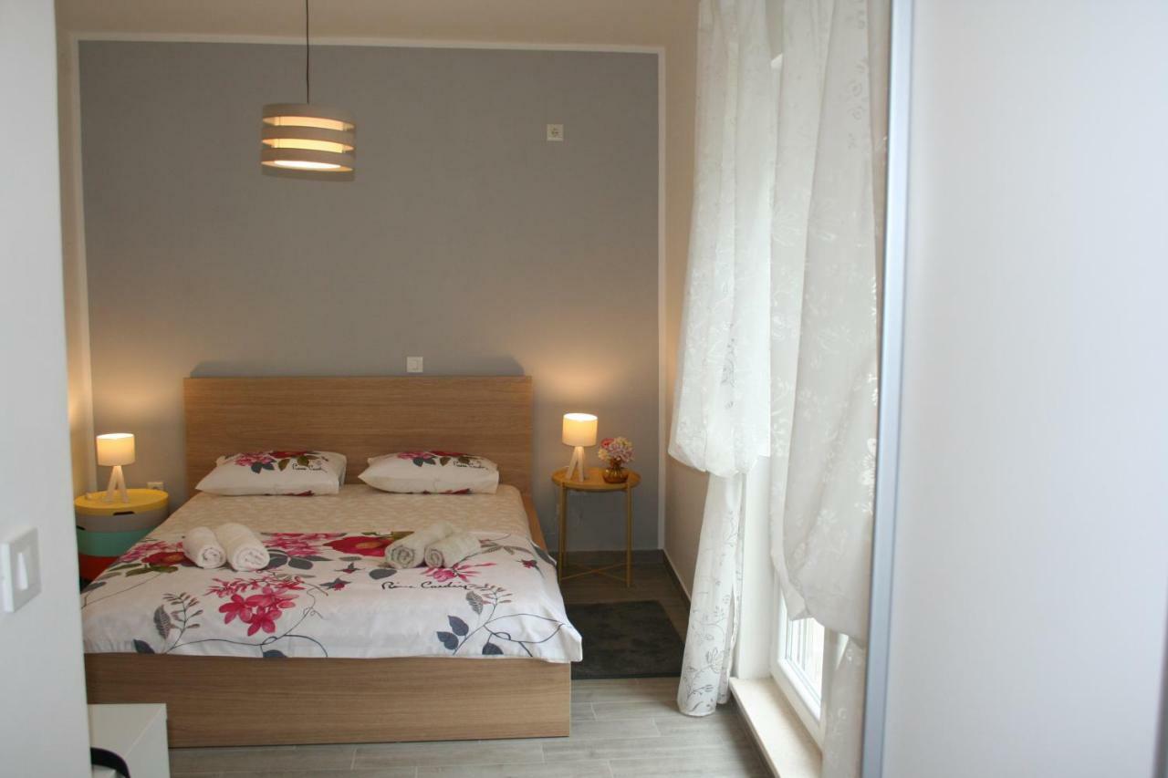Room With Garden สปลิท ภายนอก รูปภาพ