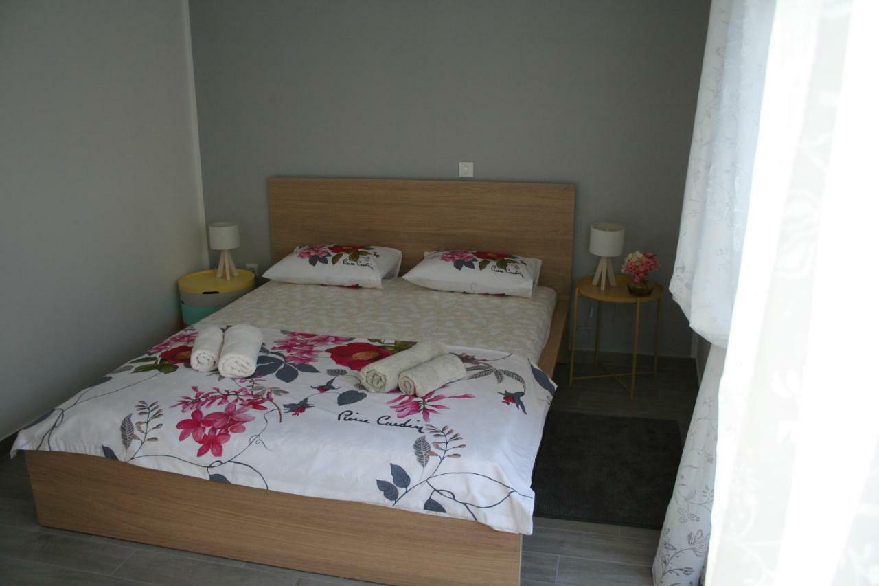Room With Garden สปลิท ภายนอก รูปภาพ