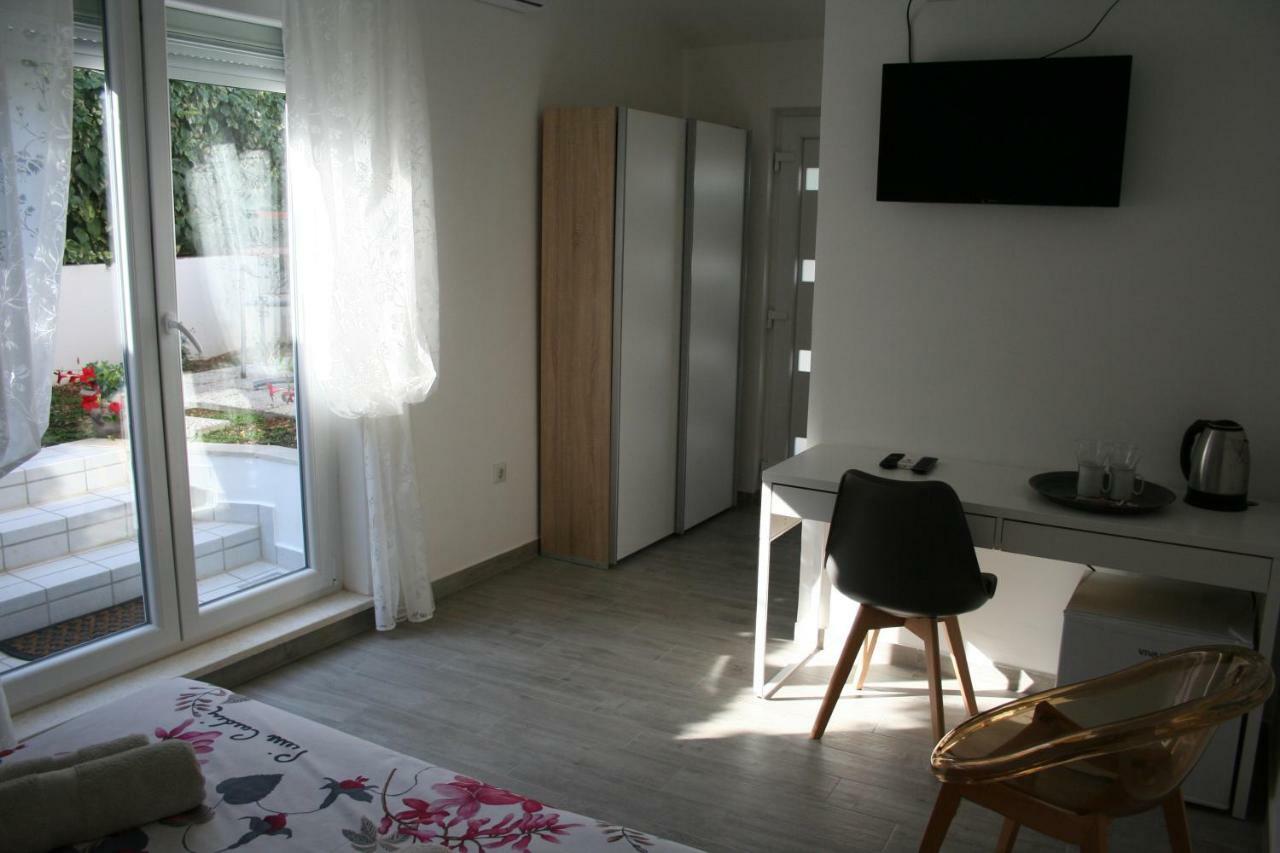 Room With Garden สปลิท ภายนอก รูปภาพ