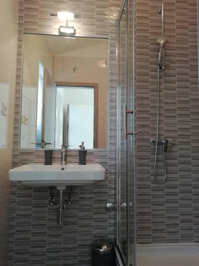 Room With Garden สปลิท ภายนอก รูปภาพ