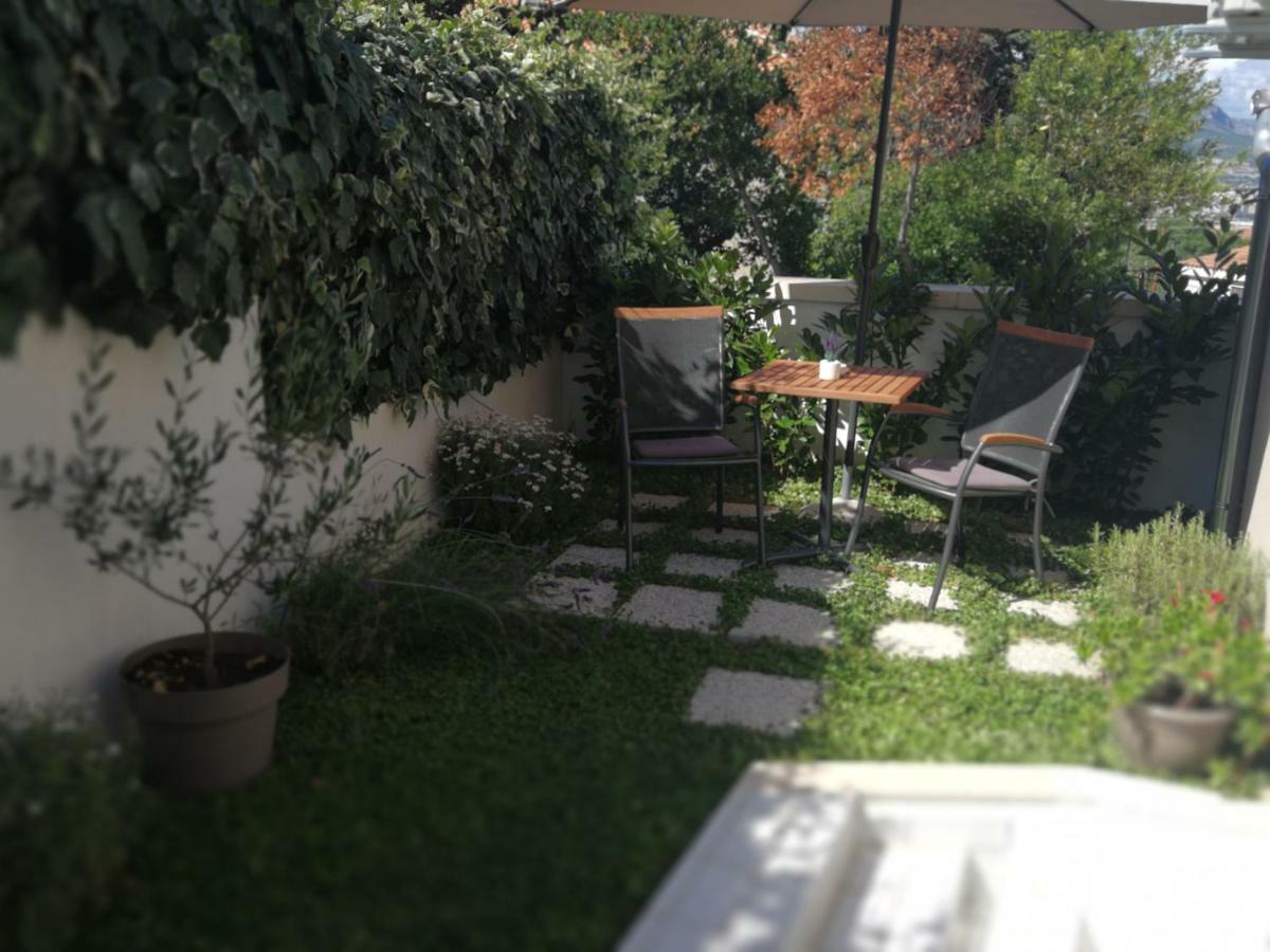 Room With Garden สปลิท ภายนอก รูปภาพ